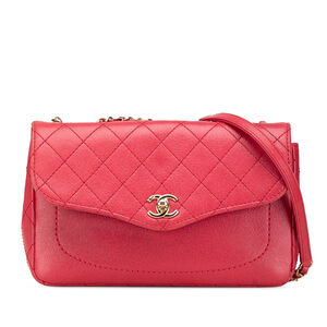 Pre-Loved Chanel Medium Quilted Goatskin Coco Curve Flap
